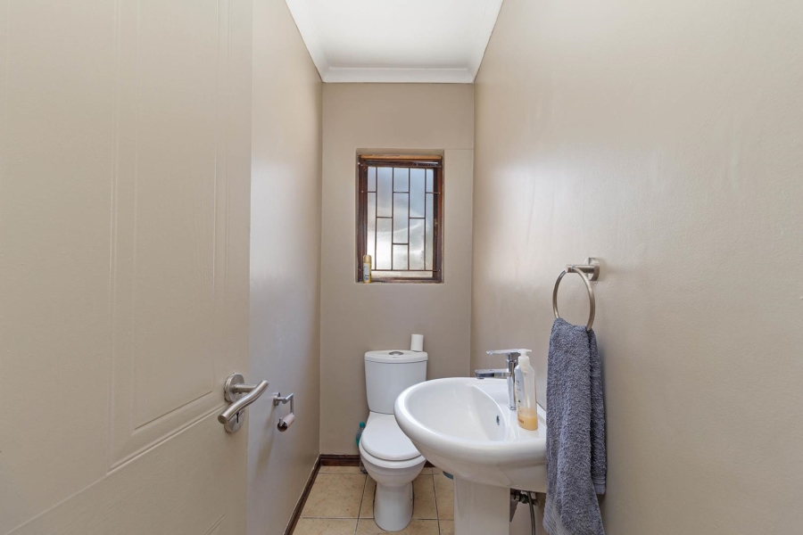 3 Bedroom Property for Sale in Parklands Western Cape